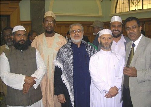 From Left: Sheikh M. Amir (Imam, Wellington Islamic Centre), Dr Mustafa Farouk (VP FIANZ), Dr Ghazi Hawwari (FIANZ Assistant Treasurer), Sheikh M. Ayrut (Imam, Ponsonby Masjid, AKL), Dr Iqbal Slaimankhel (FIANZ Council Member), Tabrez Dean (Halal Committee Member).